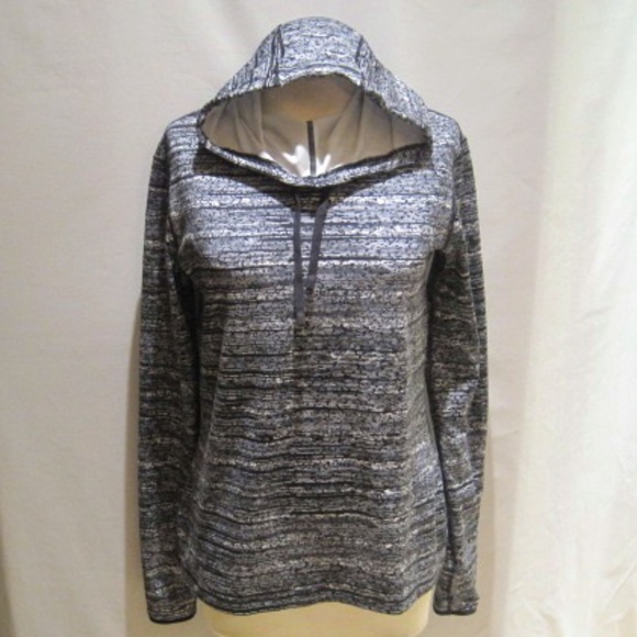 Nike Pro Tops - NIKE Hooded Pullover